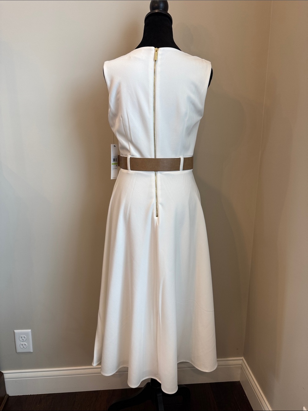 Calvin Klein Classic Sleeveless A-Line Dress with Tan Belt sz 4 NWT - Picture 2 of 5